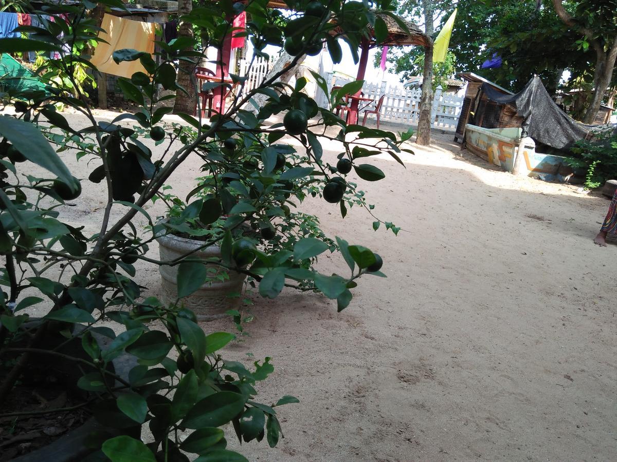 Parei Beach Inn Tangalle Luaran gambar